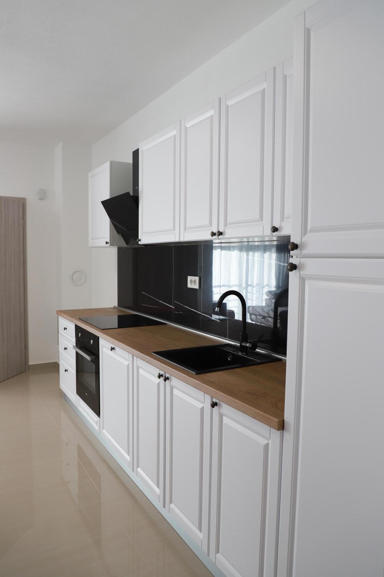 Holiday Apartments Ivano & Leo - Private Parking Zadar Buitenkant foto