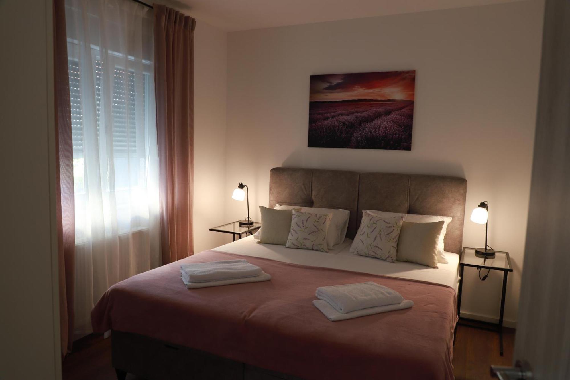 Holiday Apartments Ivano & Leo - Private Parking Zadar Buitenkant foto