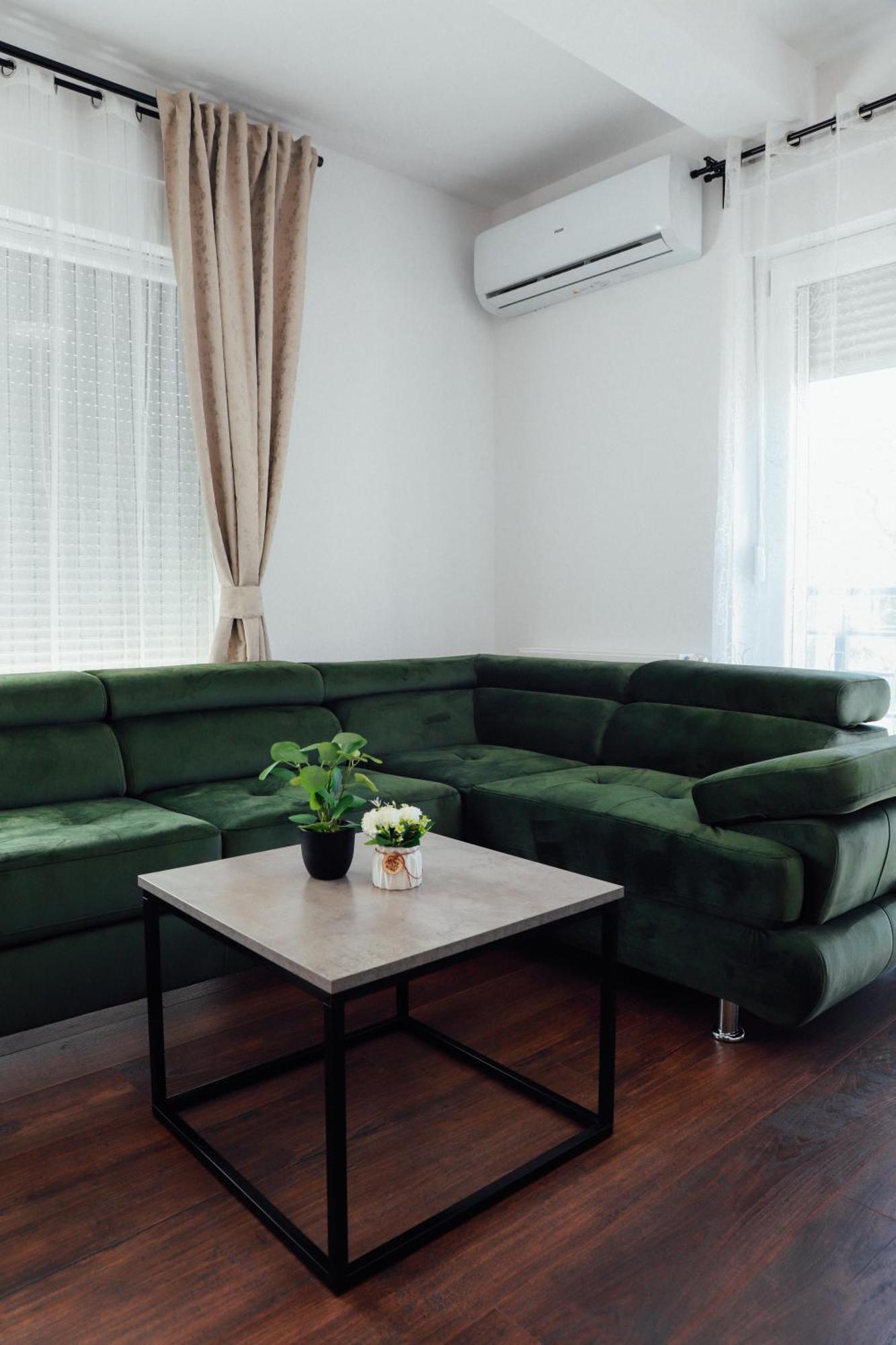 Holiday Apartments Ivano & Leo - Private Parking Zadar Buitenkant foto