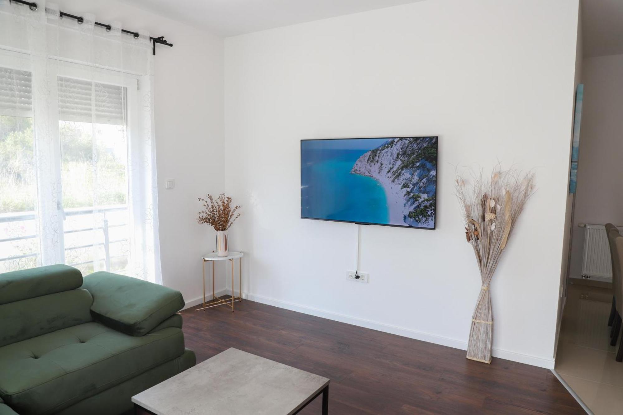 Holiday Apartments Ivano & Leo - Private Parking Zadar Buitenkant foto
