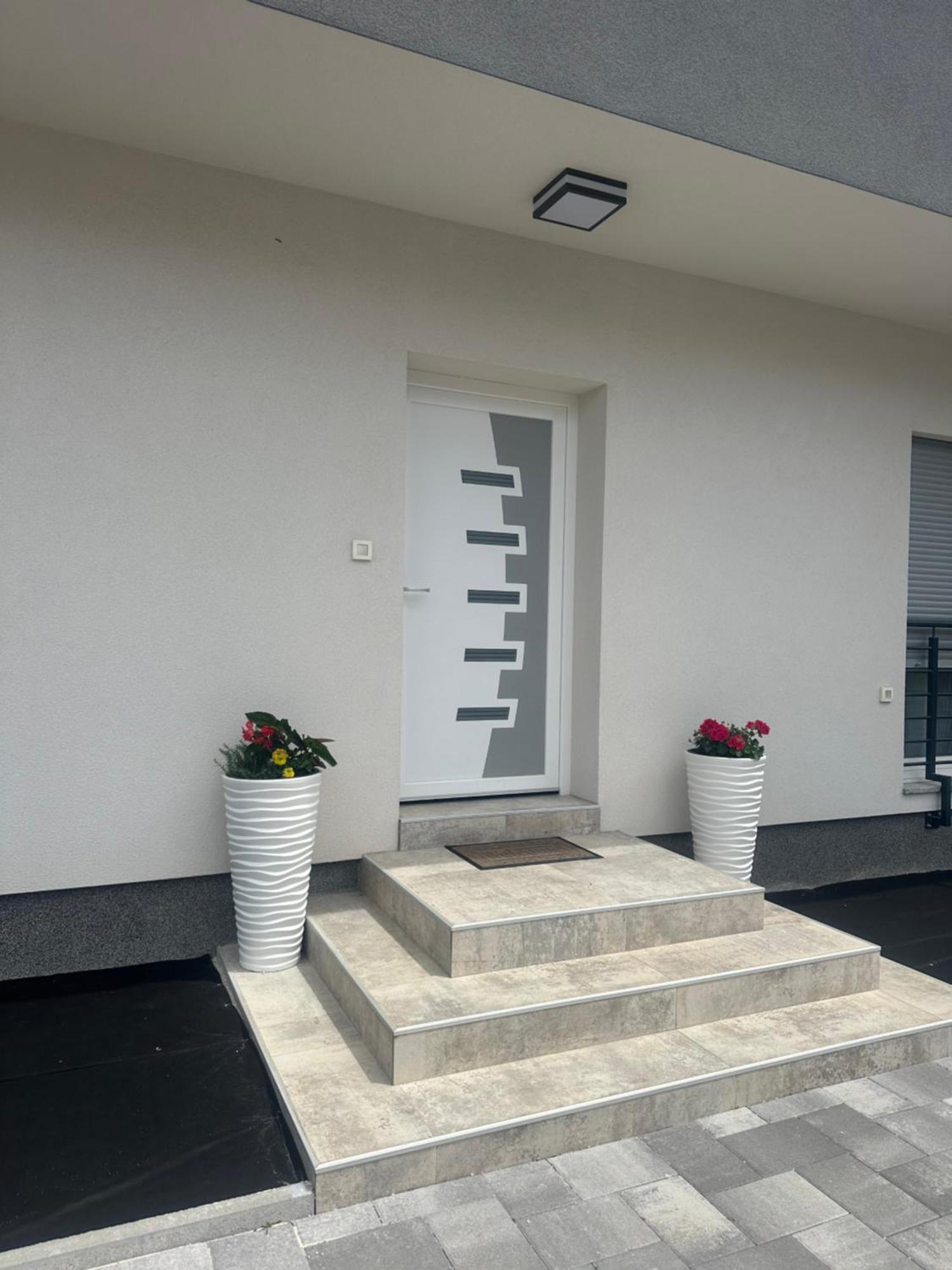 Holiday Apartments Ivano & Leo - Private Parking Zadar Buitenkant foto